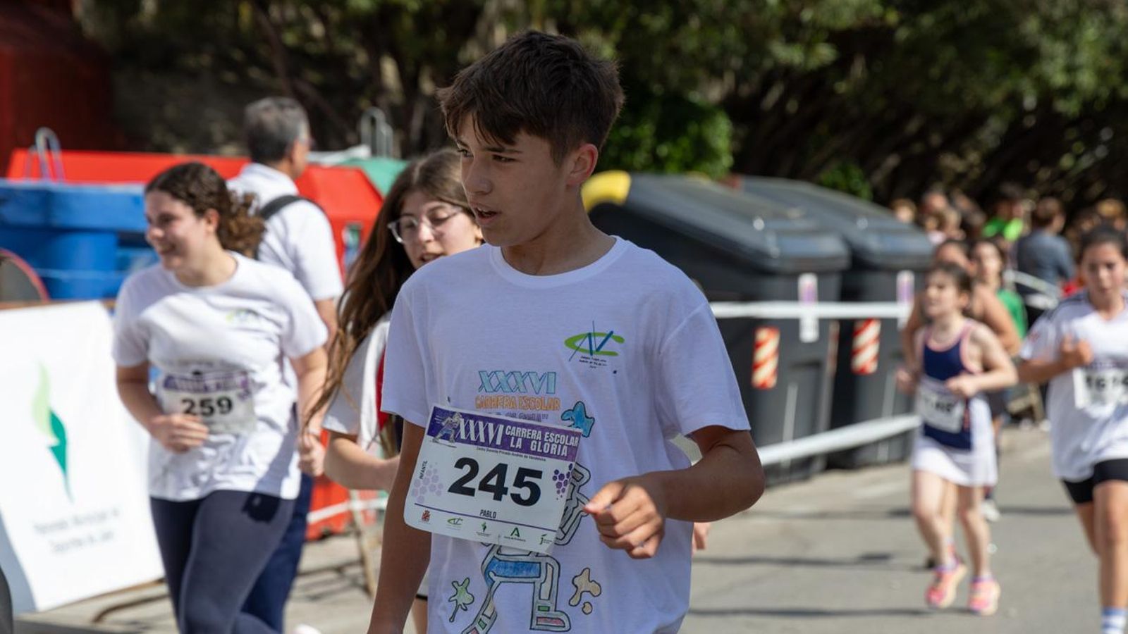 La carrera escolar de “La Gloria” que aúna inclusión y solidaridad, en imágenes
