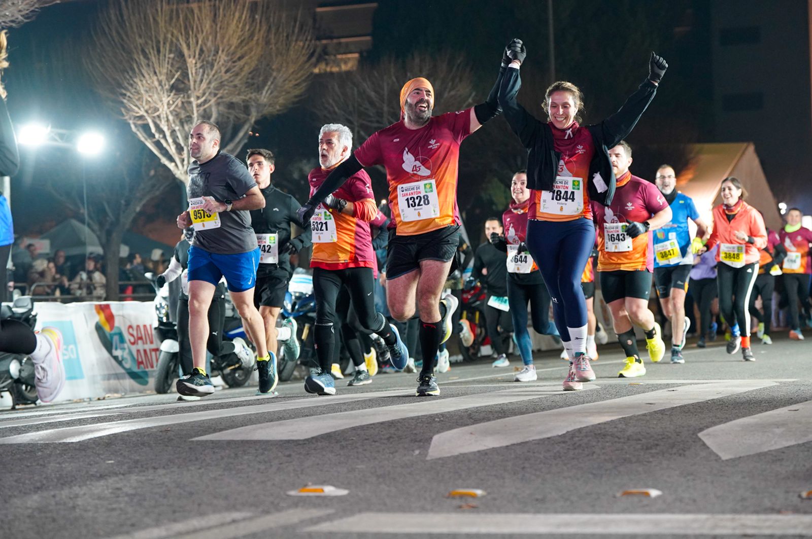 En imágenes: búscate en tu llegada a meta de la Carrera de San Antón 2026 (18)