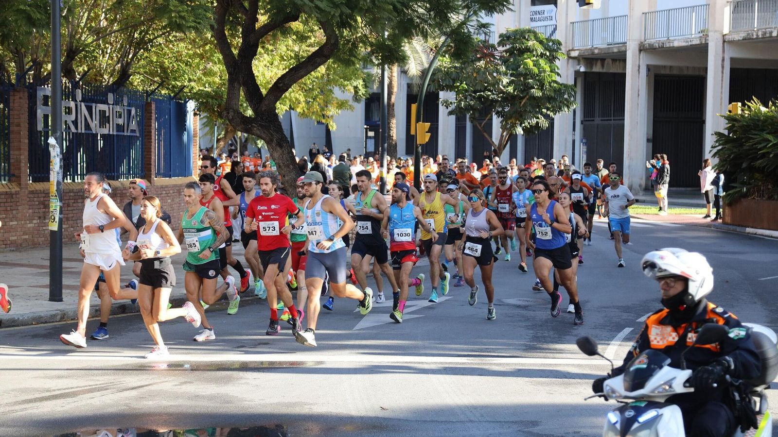 Búscate en las fotos de la Carrera de la Prensa en Málaga