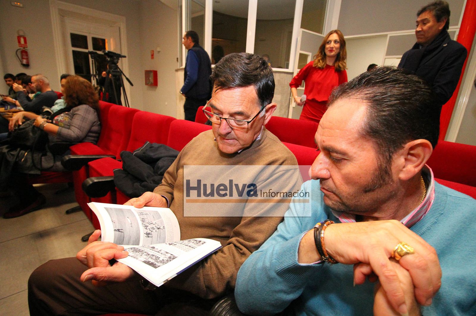 Imágenes de la presentación del libro de Juanma Garrido "No quiero verte llorar".