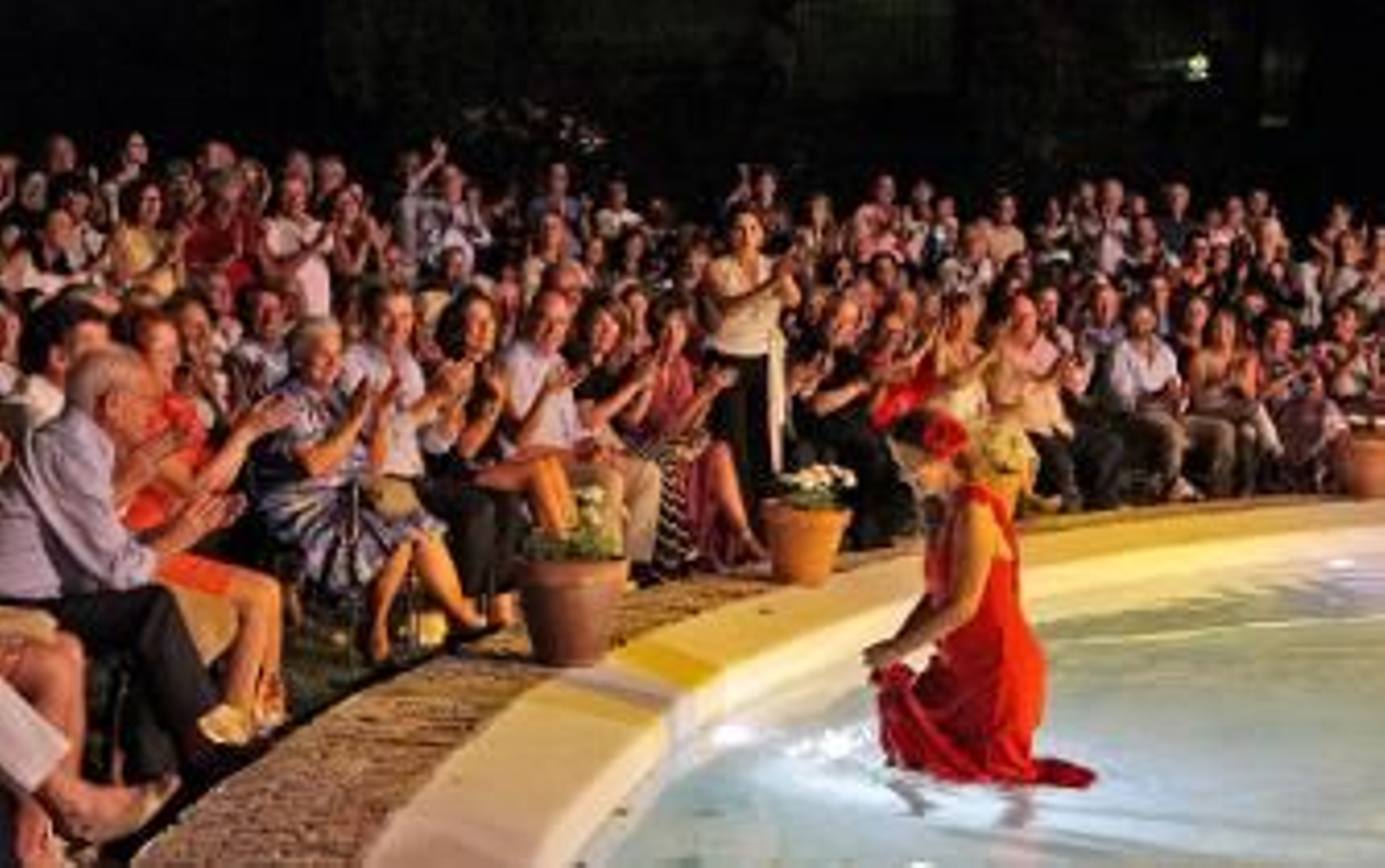 Baño de aplausos para Arteta