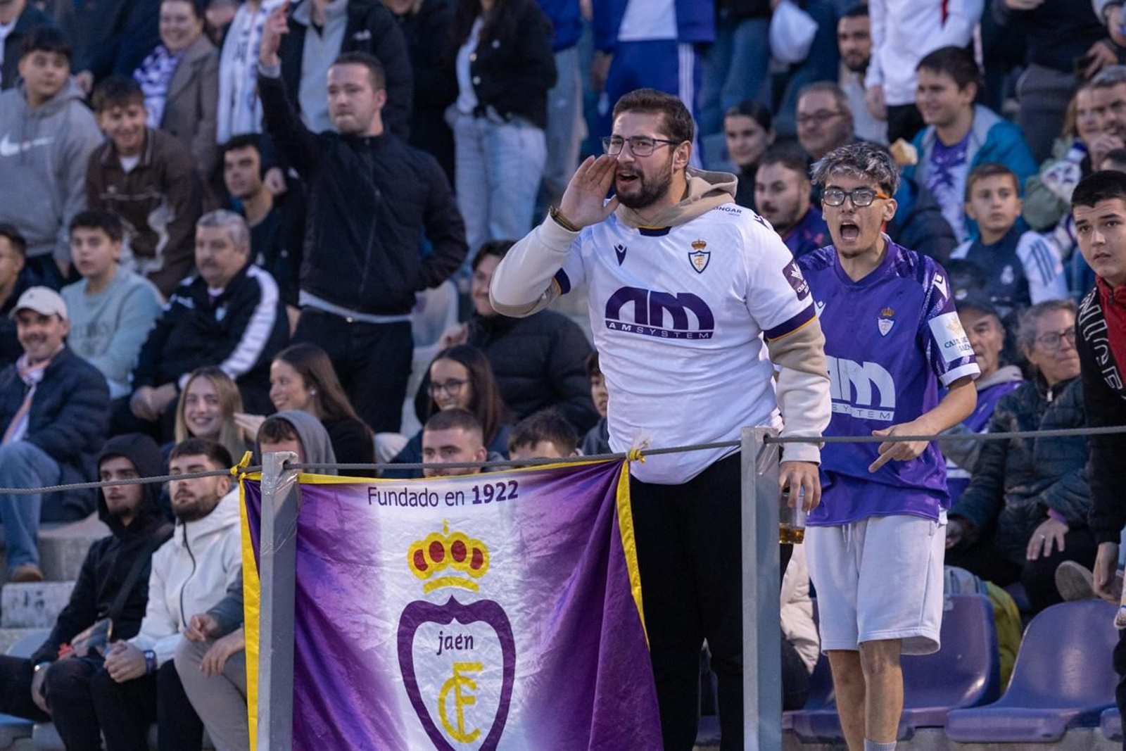 Real Jaén 0-1 Linares Deportivo: las mejores imágenes del clásico provincial