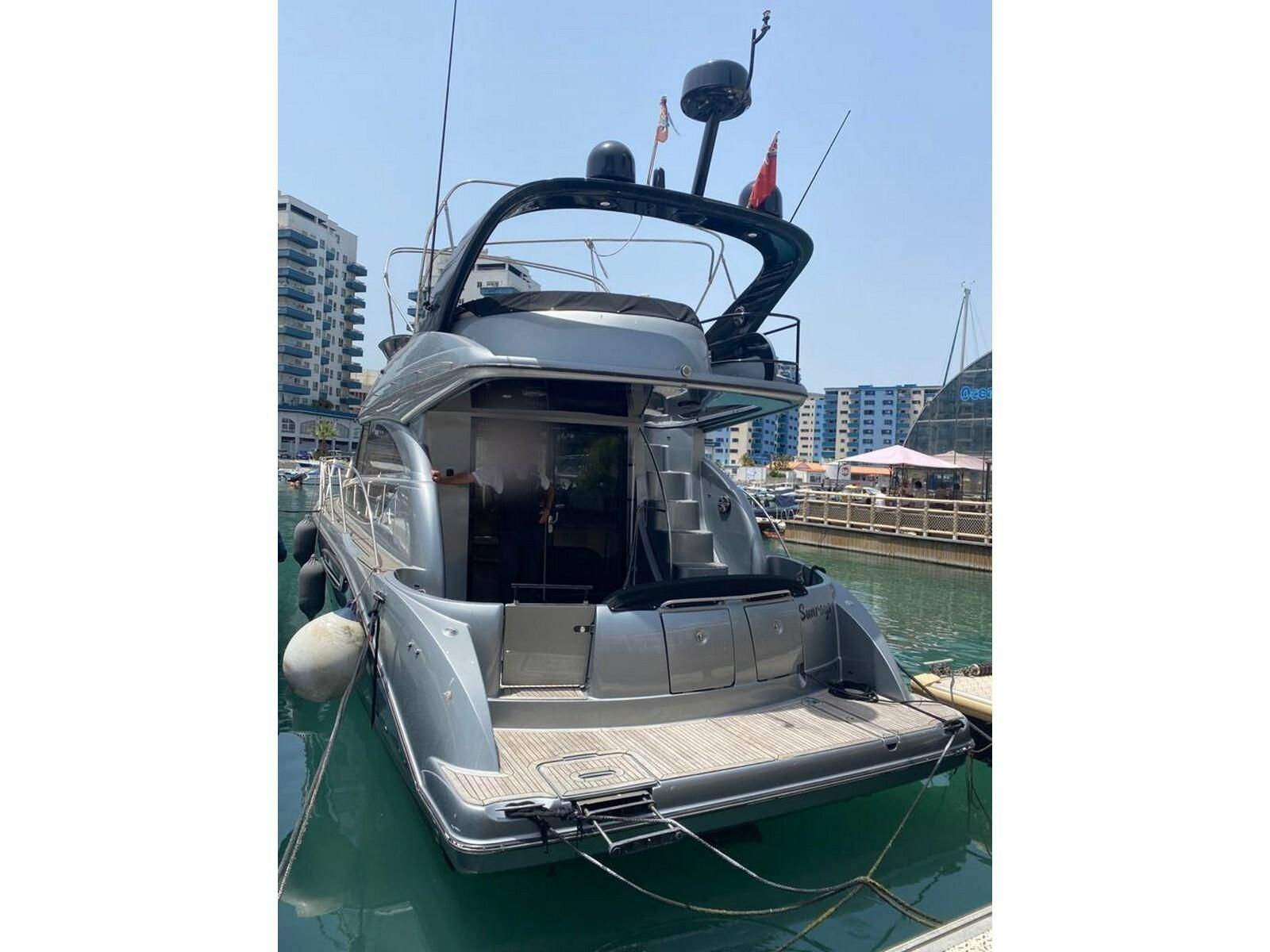 El yate de lujo intervenido.