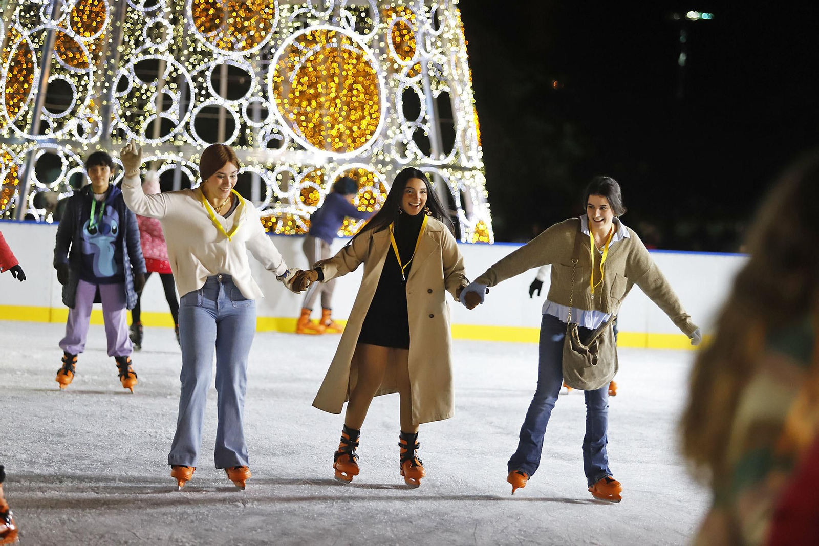 Imágenes de la pista de hielo en Isla Chica por Navidad