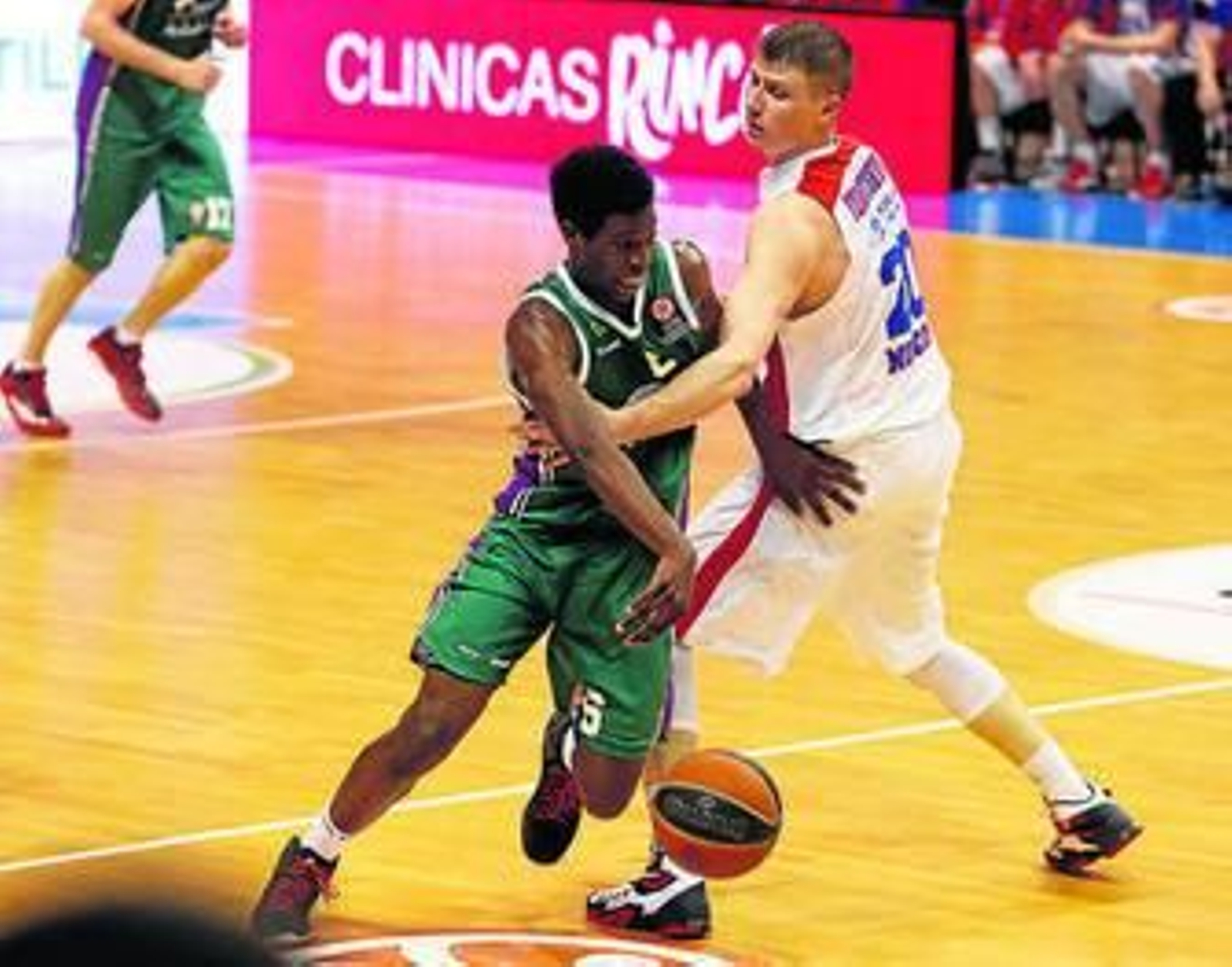 Soluade, en un partido ante el CSKA.