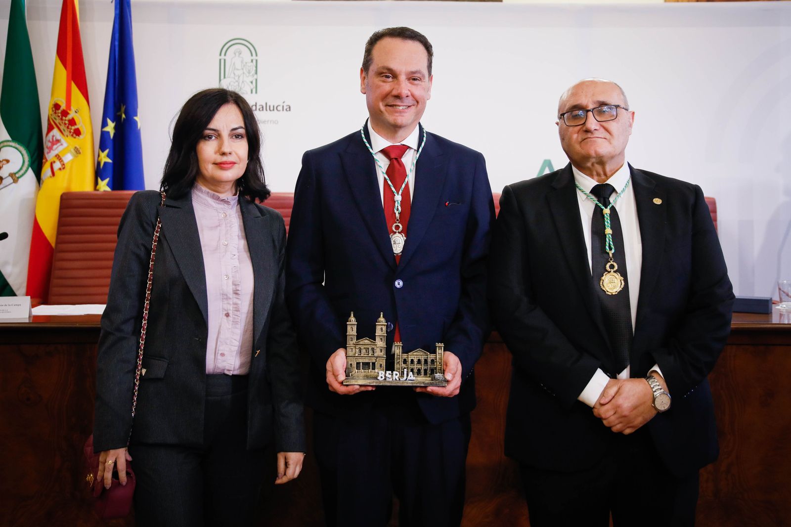 Juan Manuel Martín Robles ingresa como académico de Historia de Andalucía y te lo contamos en imágenes