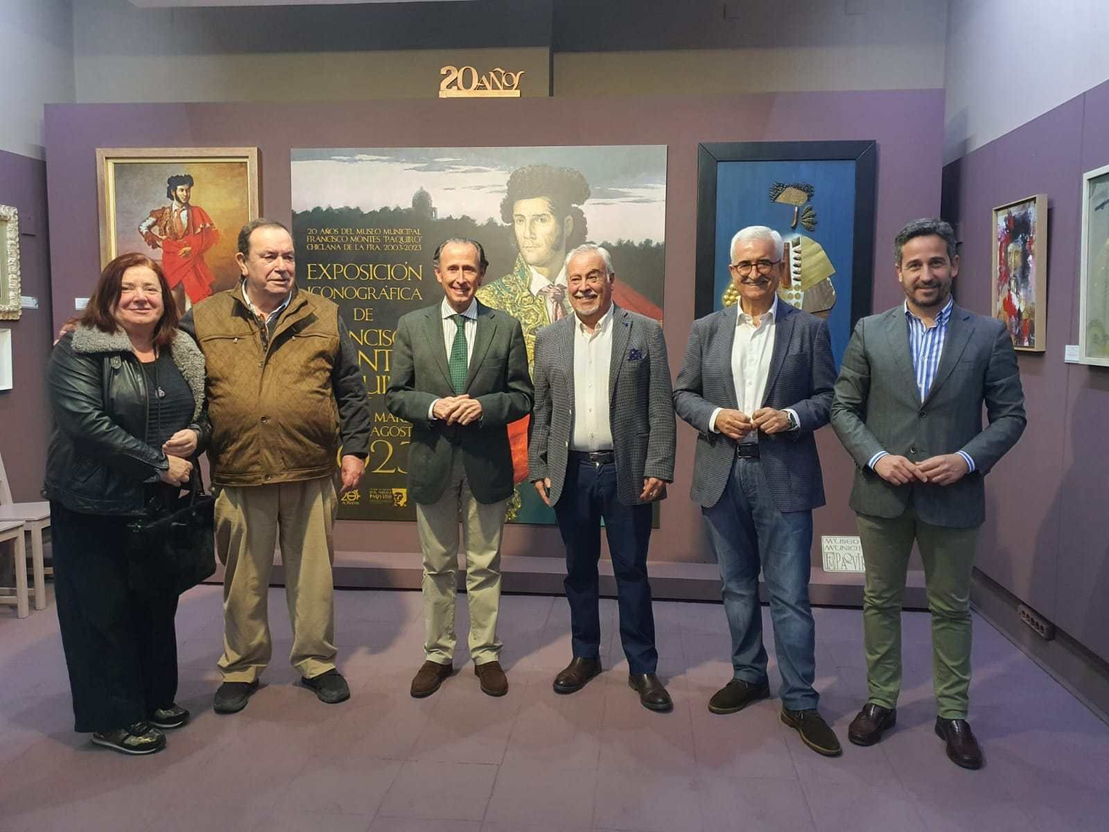 José María Román junto a Jiménez Barrios y Pepe Mier, en la inauguración.