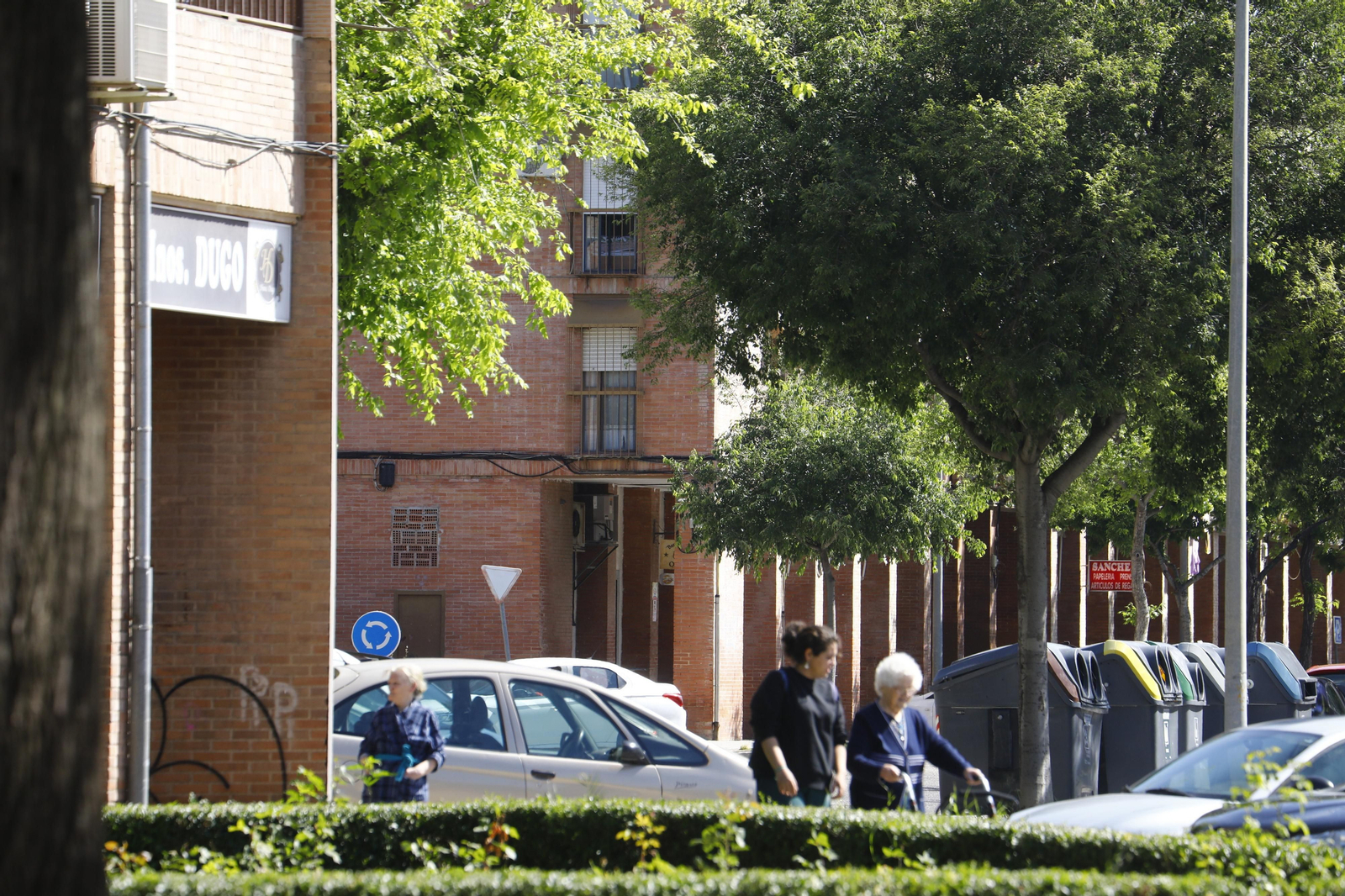 El deterioro del barrio de Las Moreras de Córdoba, en imágenes