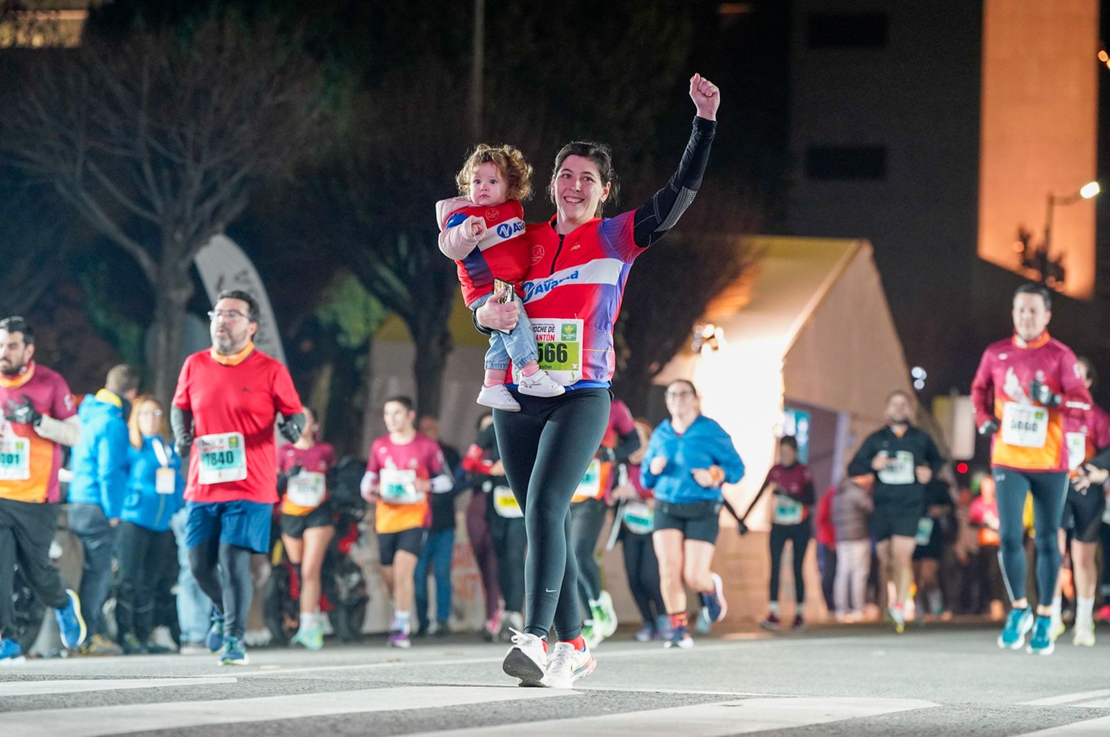 En imágenes: búscate en tu llegada a meta de la Carrera de San Antón 2026 (20)