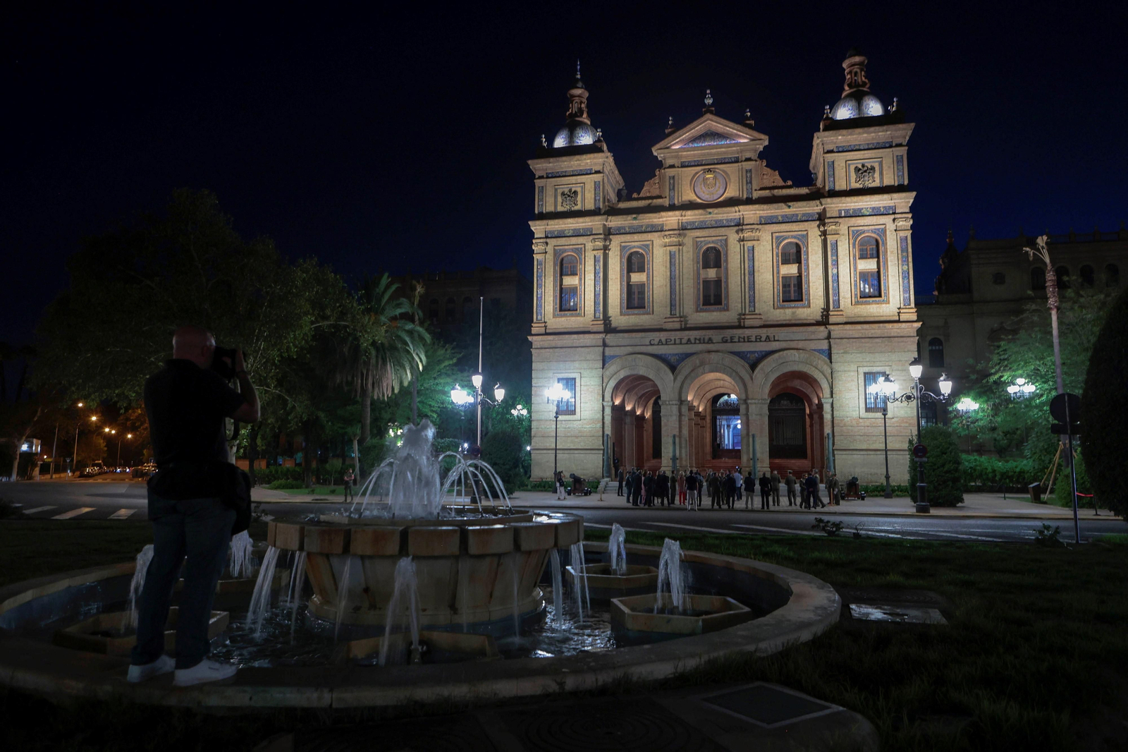 Iluminación ornamental de la fachada de Capitanía General