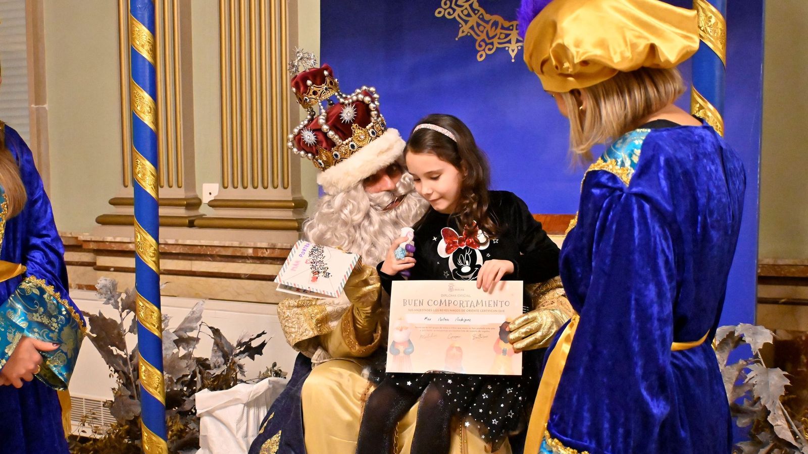 Entrega de cartas de los niños al Rey Melchor en Huelva.