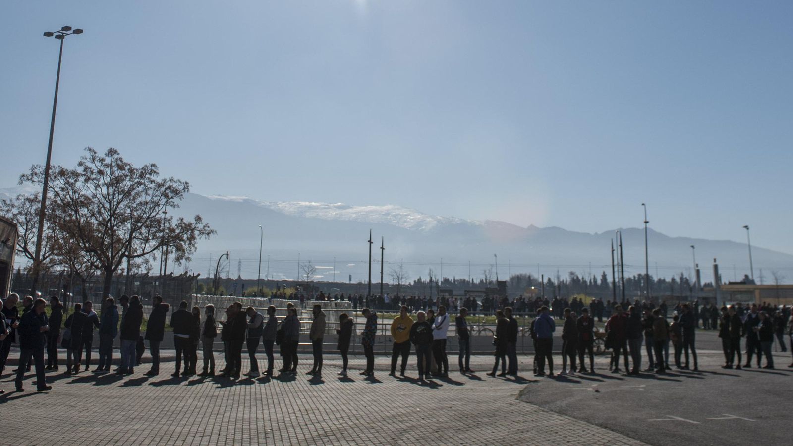 Las taquillas de Los Cármenes, durante la mañana