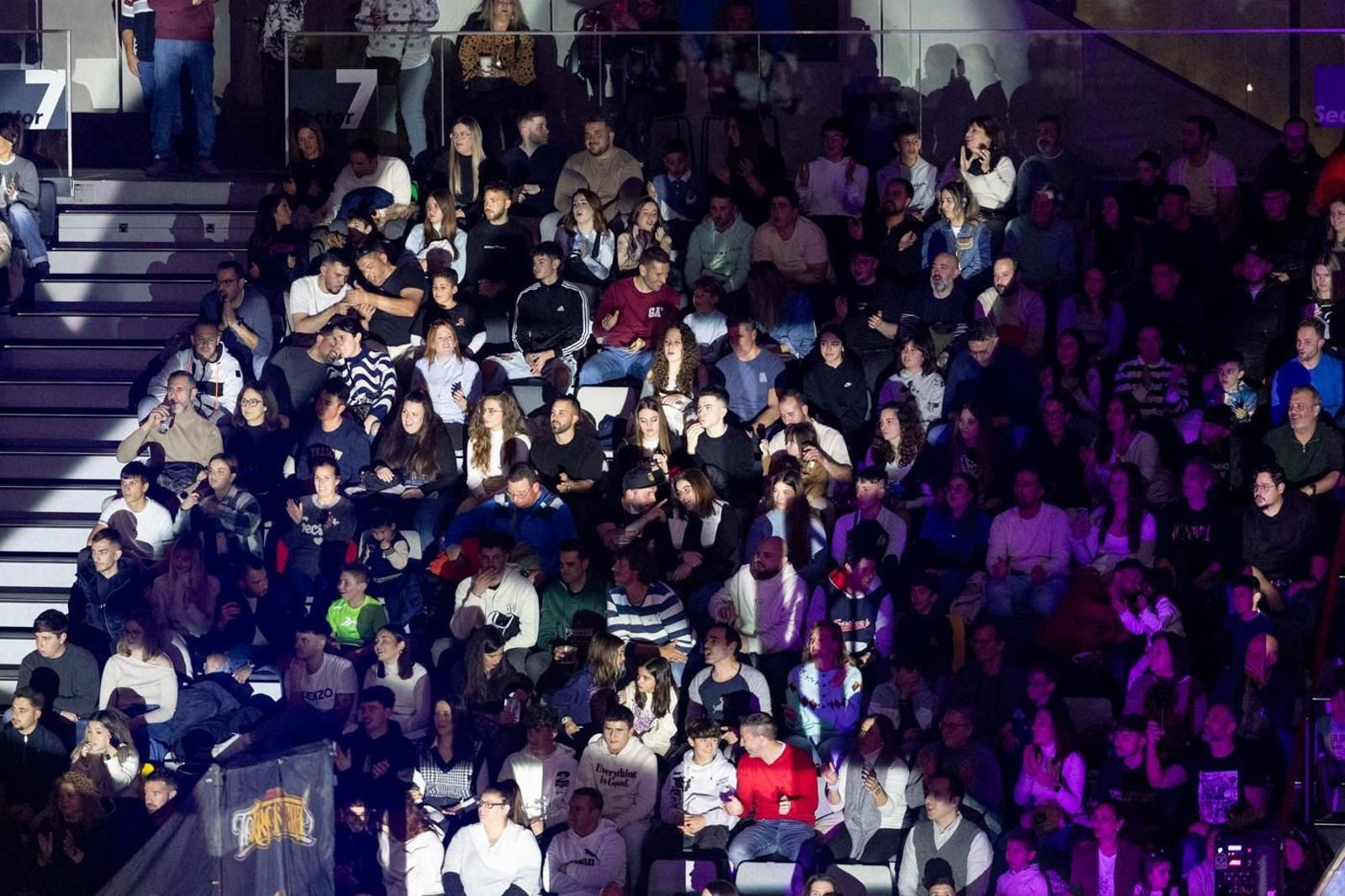 En imágenes: el Soloflow Freestyle enamora en Jaén con acrobacias y espectáculo en estado puro