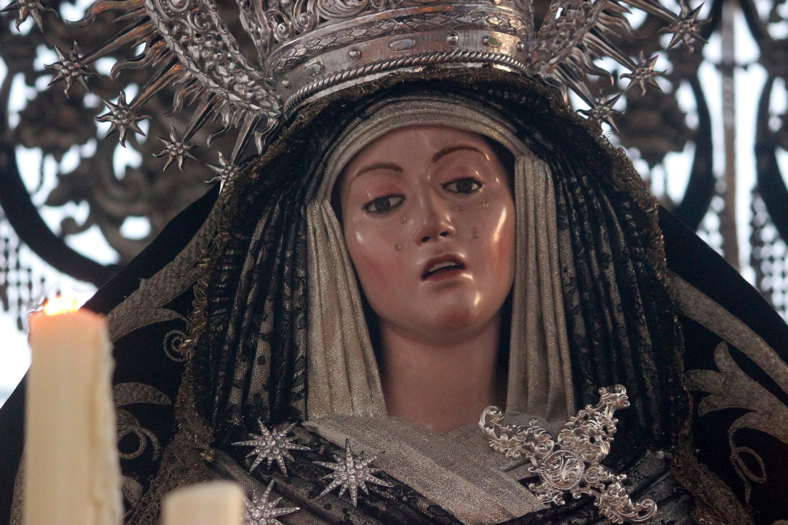 Las imágenes del Viernes Santo en Puerto Real 2023: Soledad