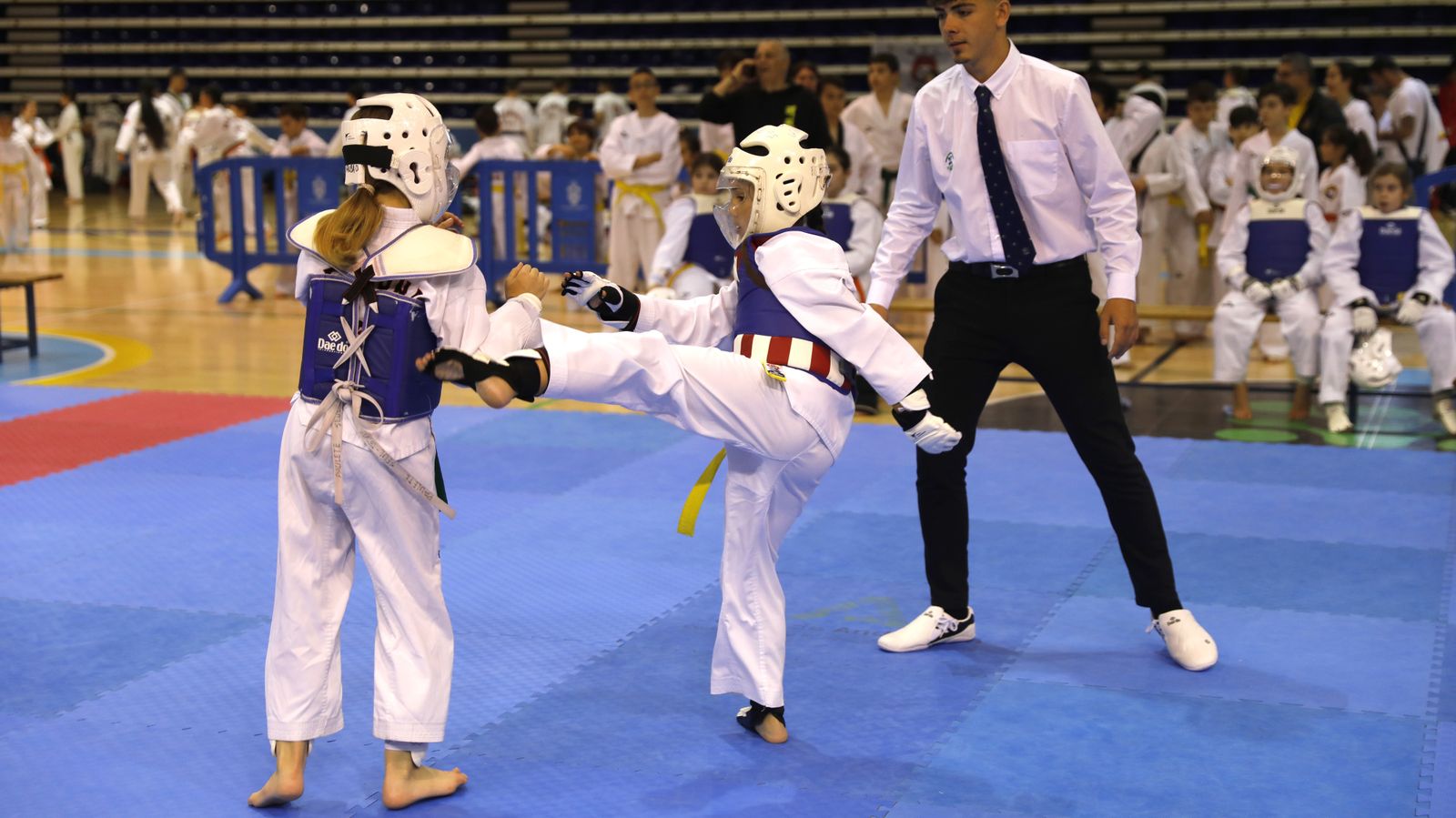 Jornada de torneo base de taekwondo olímpico
