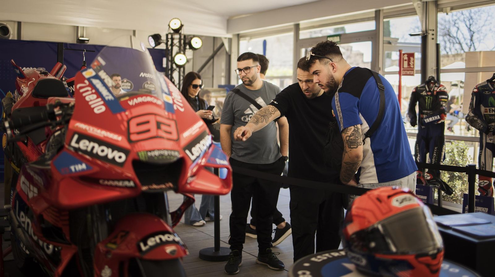 Motos, vino y literatura: búscate en el ambiente del centro de Jerez el sábado del Gran Premio de Jerez 2025