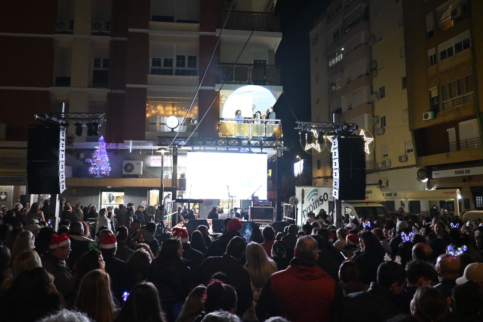 Las mejores fotografías de la celebración de Fin de Año y Preuvas en Isla Chica