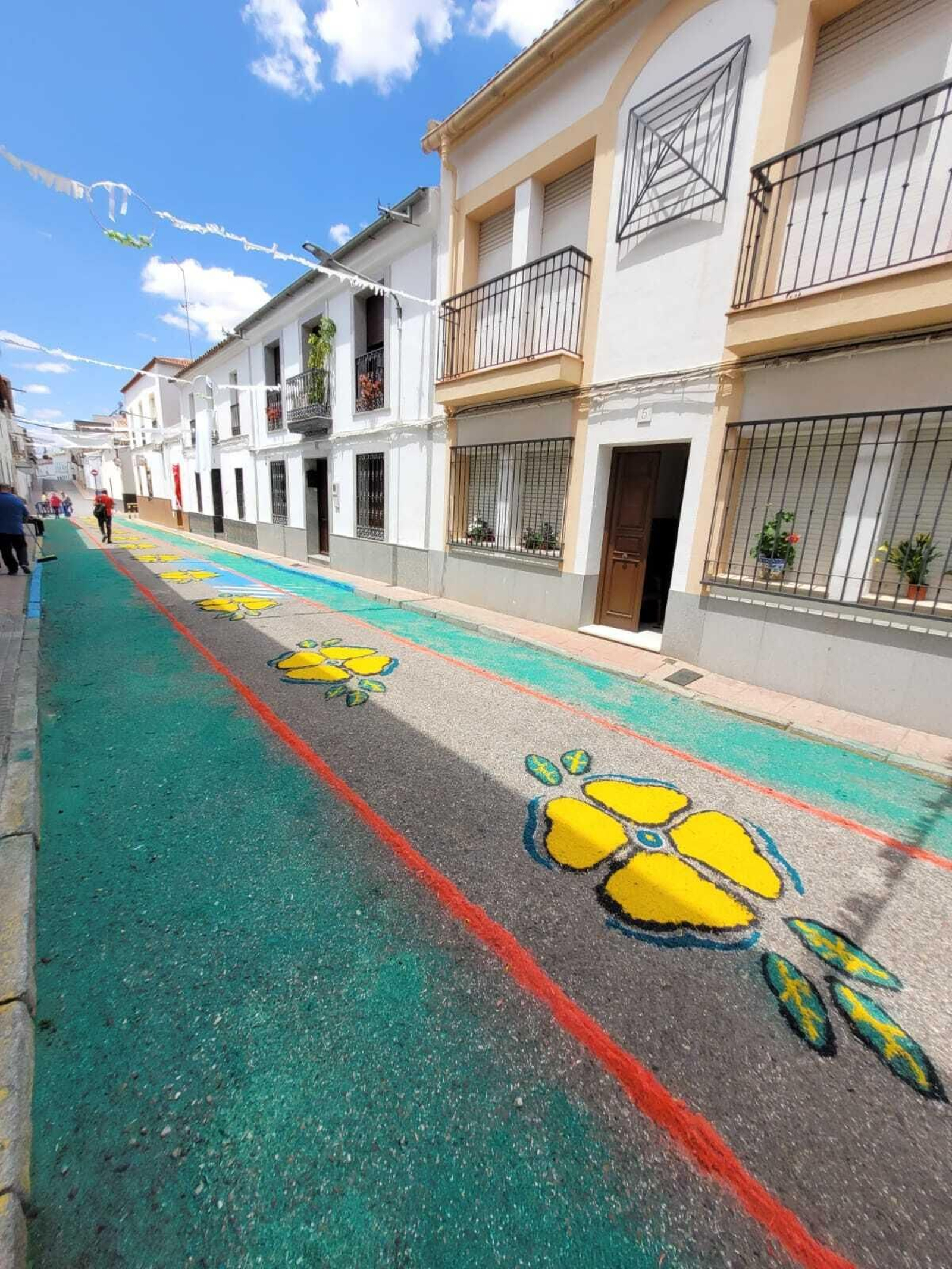 Un recorrido en imágenes por las coloridas alfombras del Corpus en Valenzuela, Belmez y Carcabuey