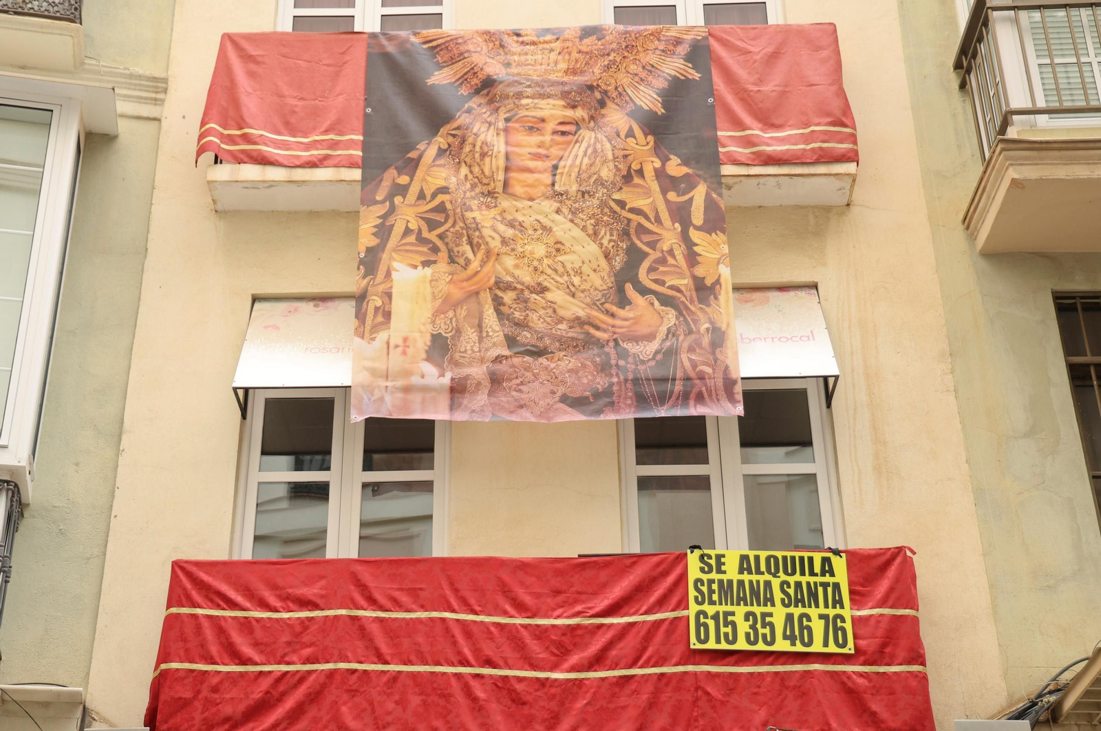 Un balcón en alquiler en la Semana Santa de 2024.