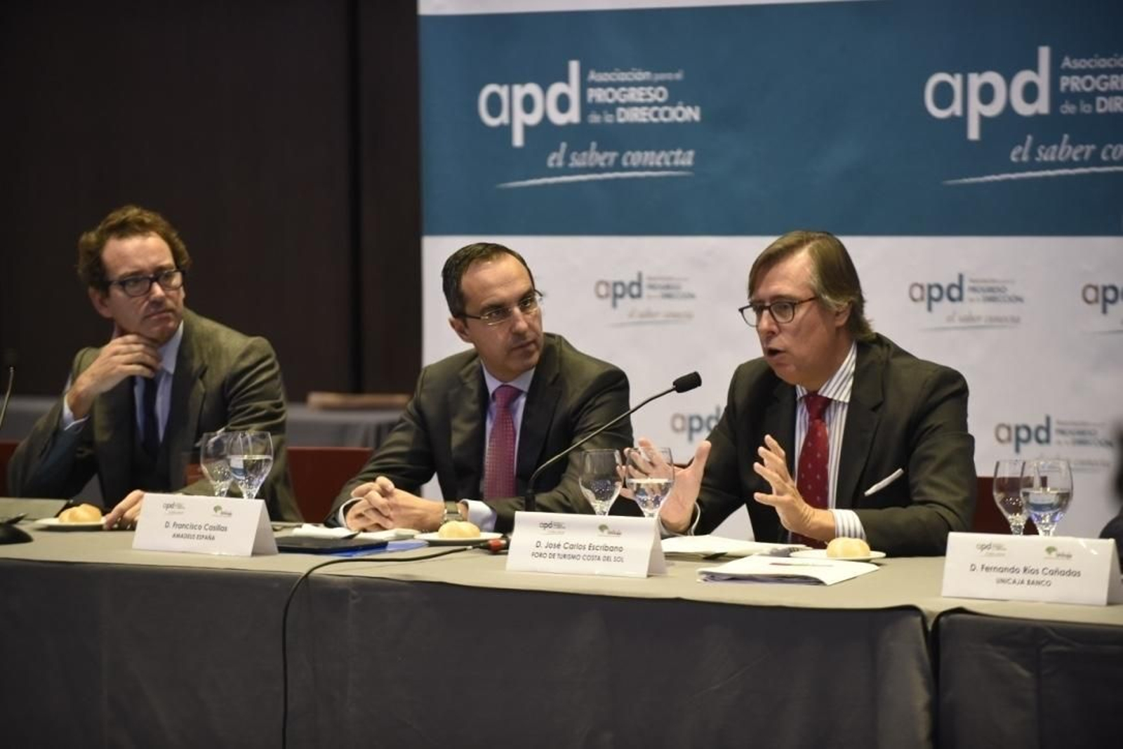 Los conferenciantes, en un momento del coloquio.