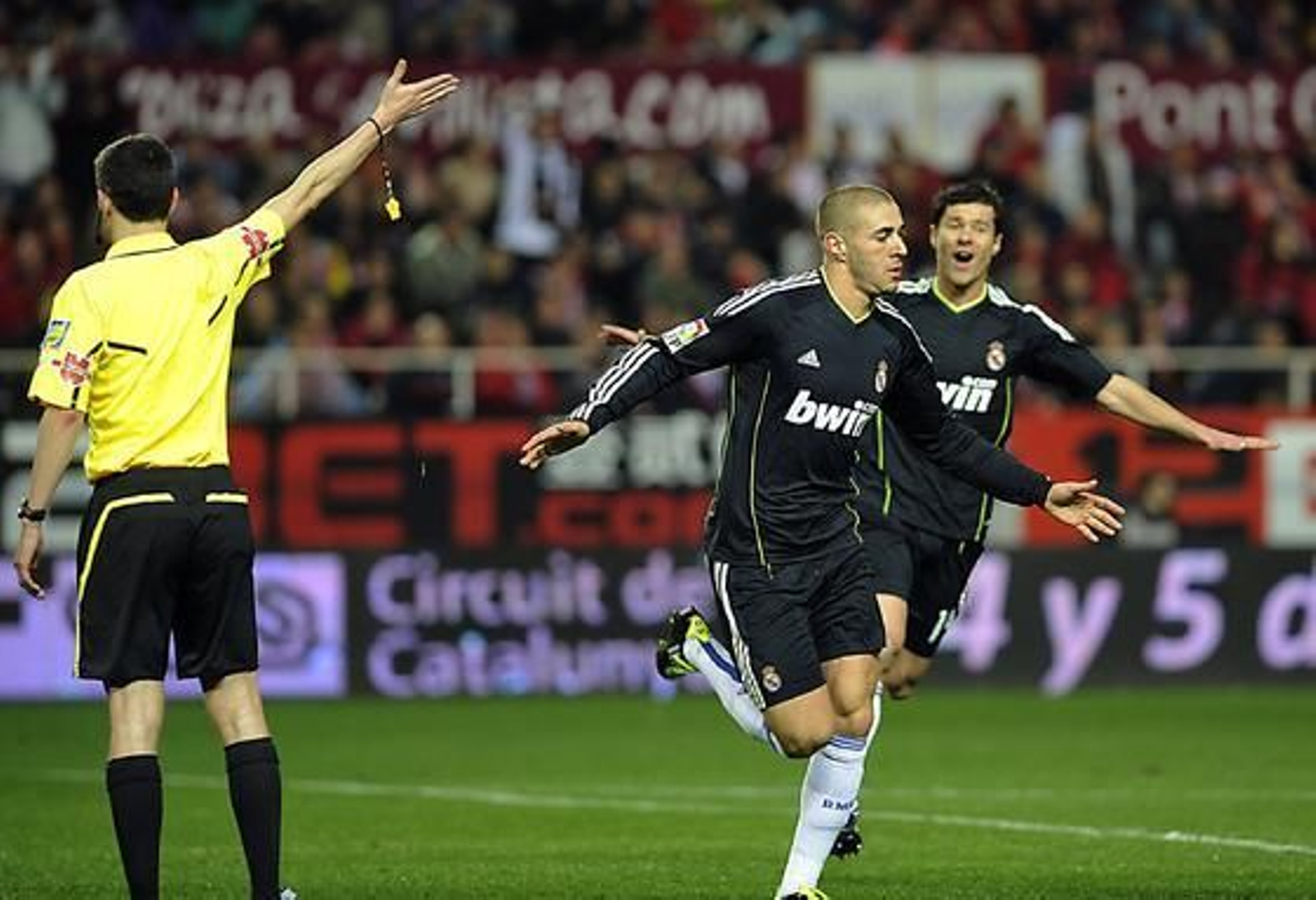 El Sevilla pierde 0-1 con el Real Madrid en la ida de las semifinales de la Copa del Rey. / AFP