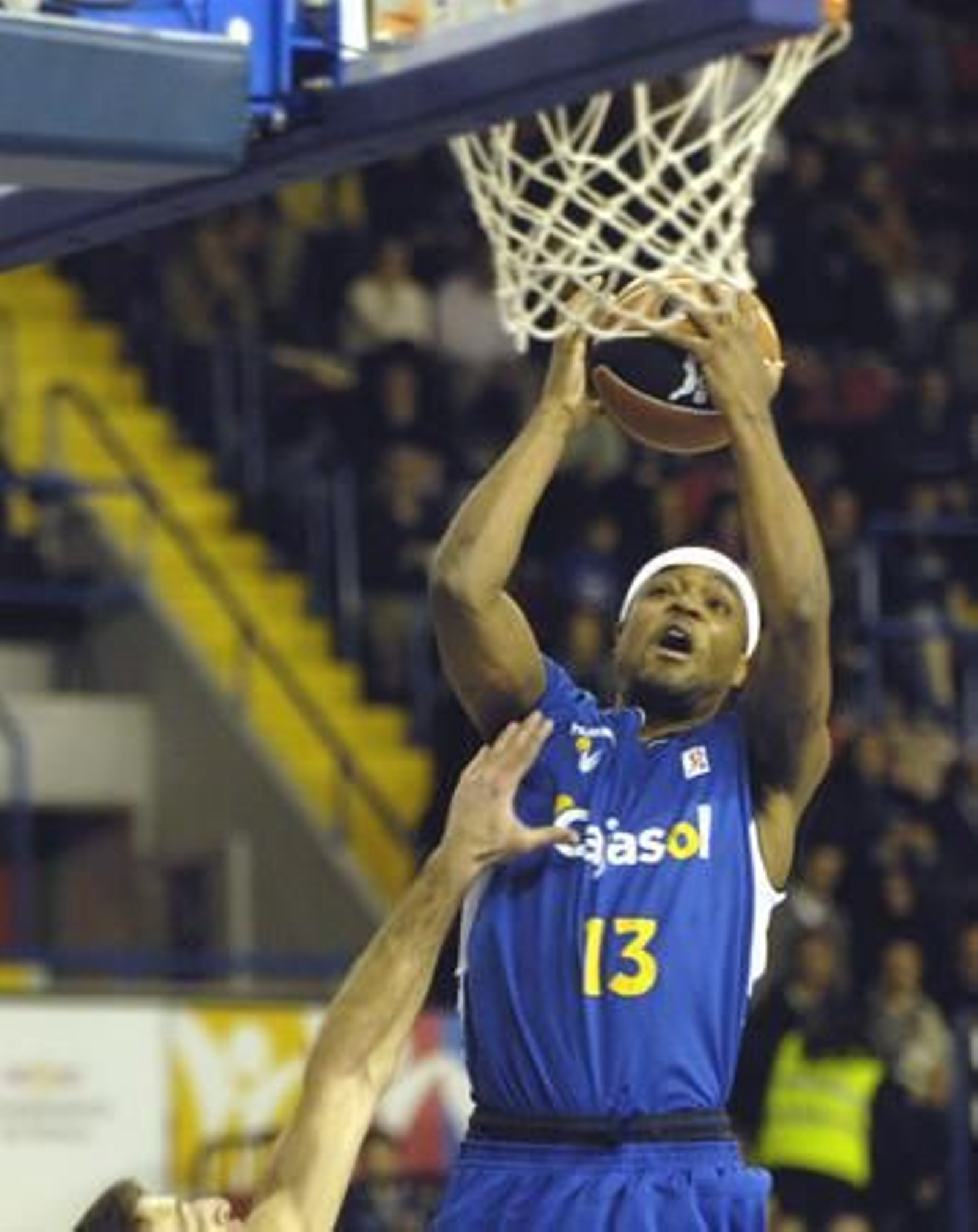 Ager, ante canasta.

Foto: Manuel Gómez