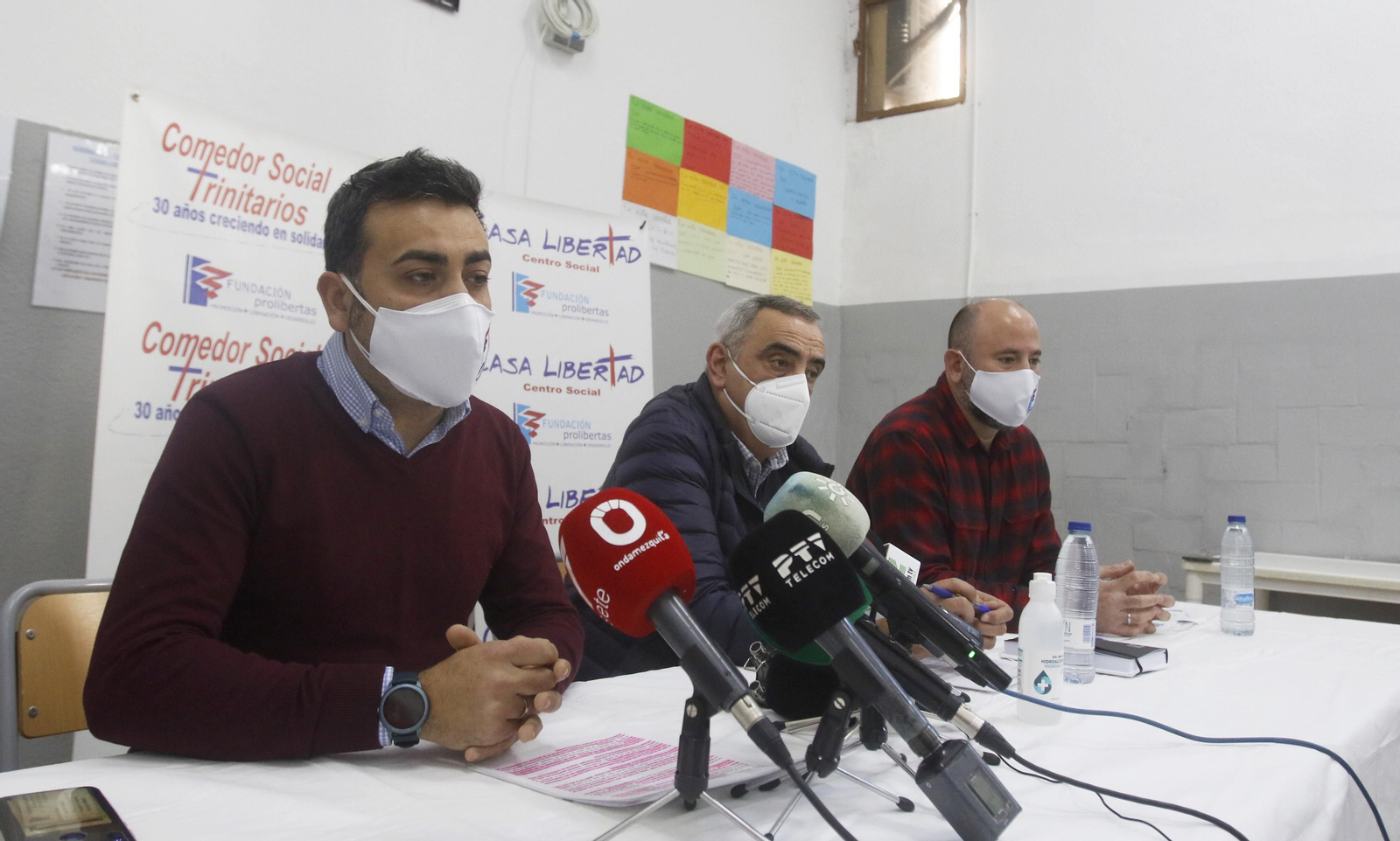 David Lino, Antonio Jiménez y Eduardo García presentan el balance del comedor