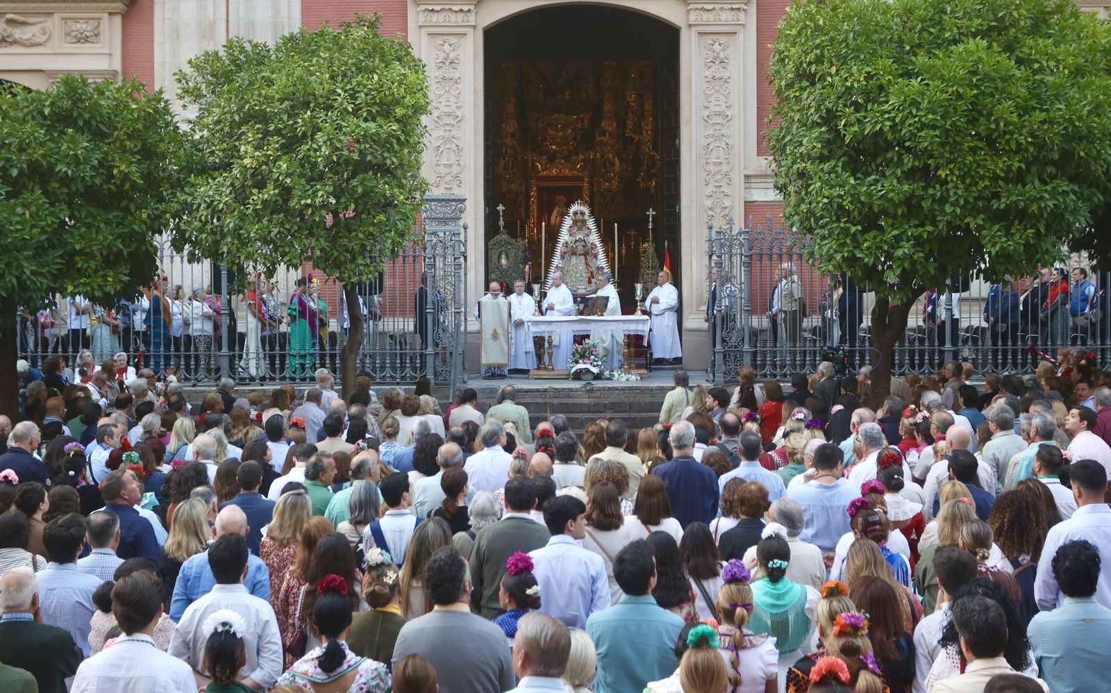 Las mejores fotos de la salida de la Hermandad de Sevilla hacia el Rocío