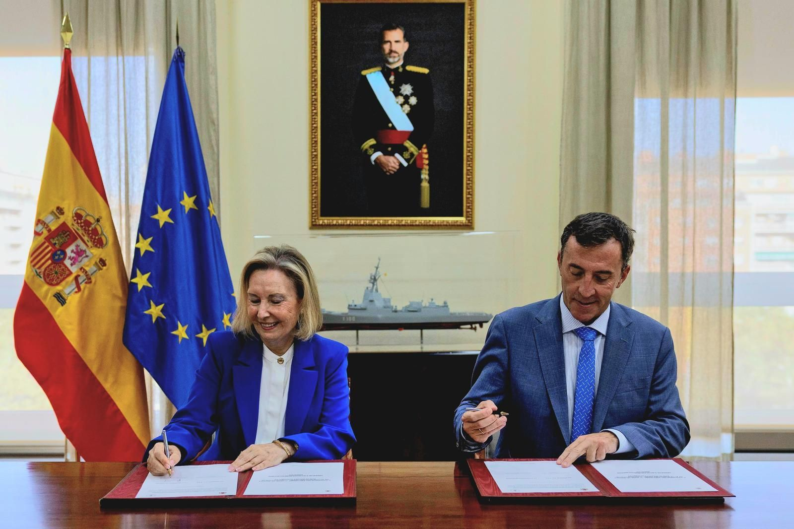 Valcarce y Domínguez firman la orden de ejecución de los dos BAM en Puerto Real
