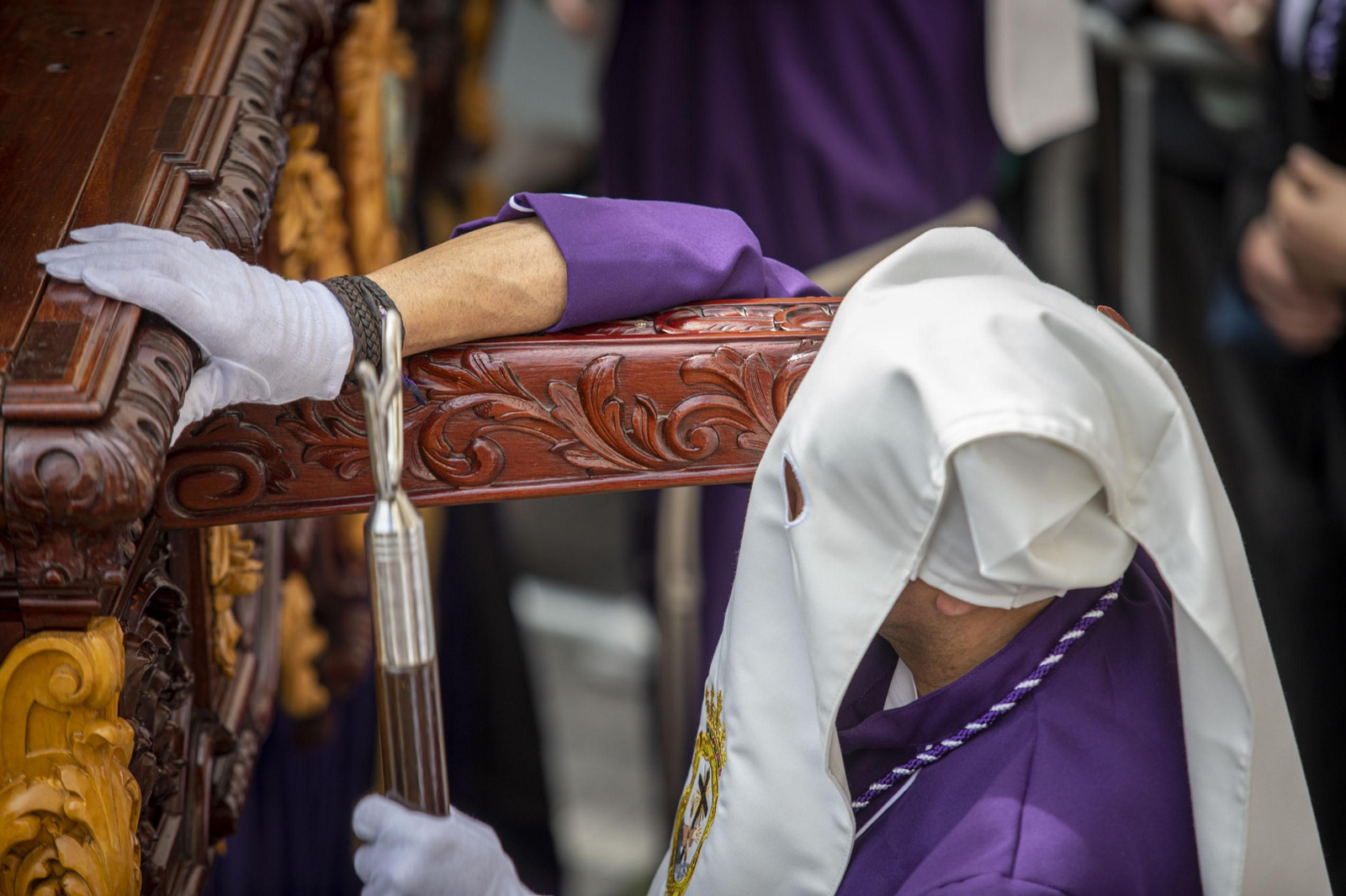 Las imágenes de la cofradía del Nazareno del Amor en la Semana Santa de Cádiz 2022