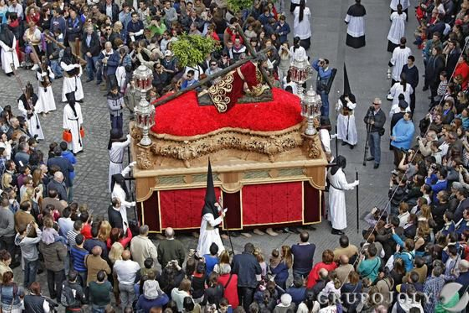 Salida procesional de Jesús Caído. 

Foto: Julio Gonzalez