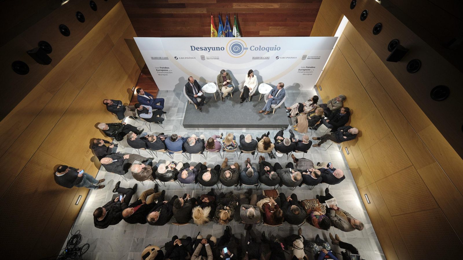 Agentes sociales y económicos de la ciudad asistieron al desayuno-coloquio organizado por Grupo Joly y Diario de Cádiz con la colaboración del Ayuntamiento de San Fernando.
