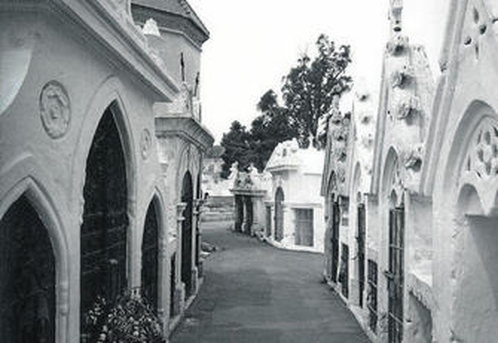 Enterramientos singulares (y IV) Cementerio de San José
