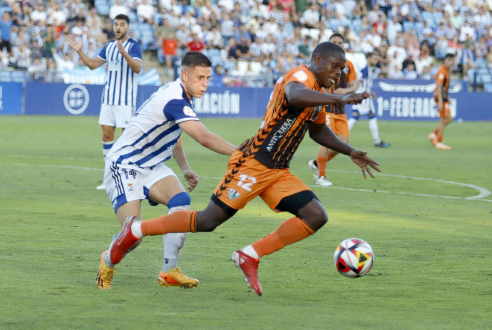 Imágenes del encuentro entre el Recreativo de Huelva y el Antequera CF