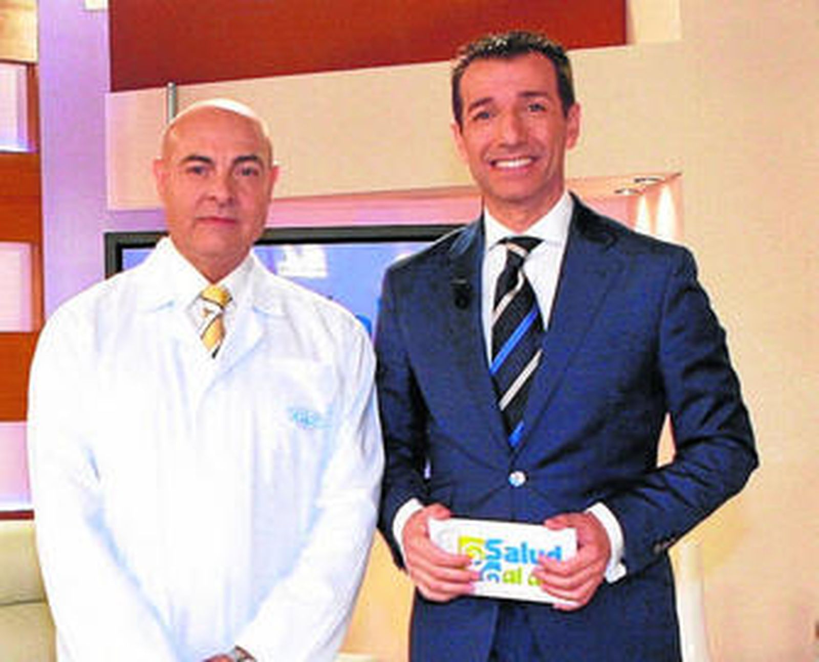 El presidente de la Sociedad Antienvejecimiento, José Serres, y Roberto Sánchez.