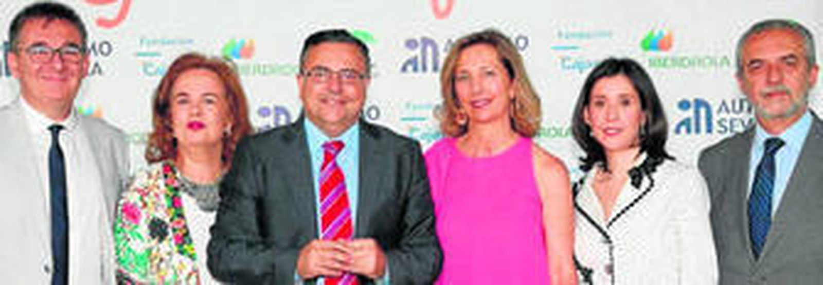 David Pino, Rocío Rebollo (tesorera Autismo Sevilla), Diego Ramos, Mercedes Molina, Rosa Castillejo (gerente del Pabellón de la Navegación) y Juan Manuel Flores.