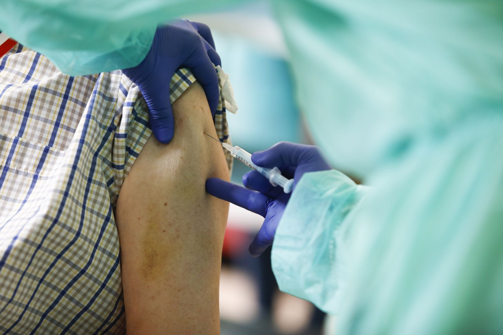 Salud contabiliza otros 14 hospitalizados y dos fallecidos por coronavirus en Almería