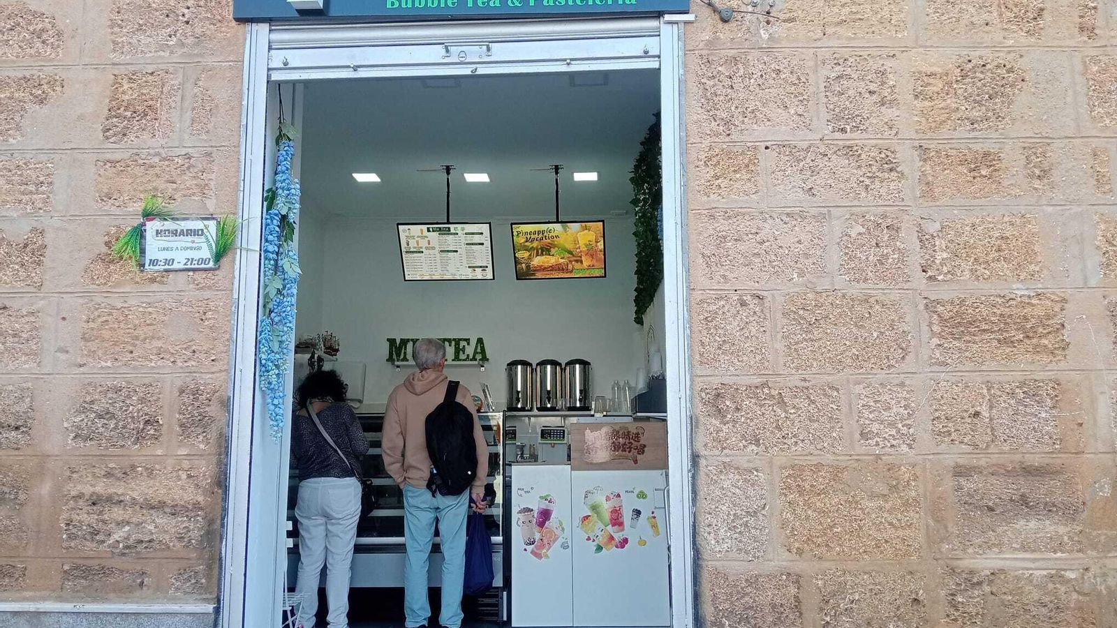 Una vista del negocio desde fuera. Una vista del negocio desde fuera.