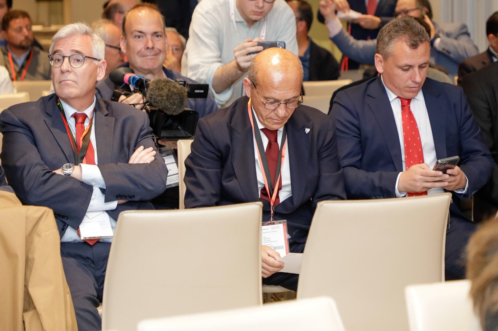 Las fotos de la Junta General Extraordinaria del Sevilla