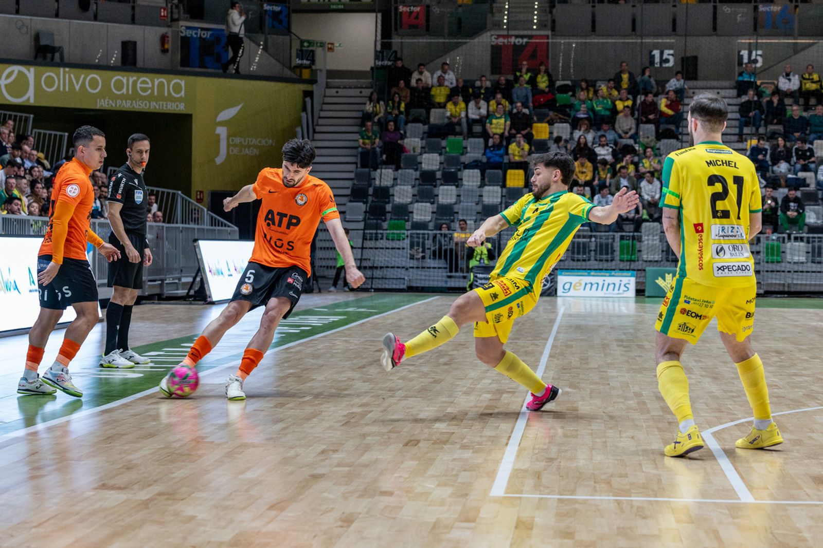 Las mejores imágenes del triunfo copero de Jaén Paraíso Interior frente a Ribera Navarra