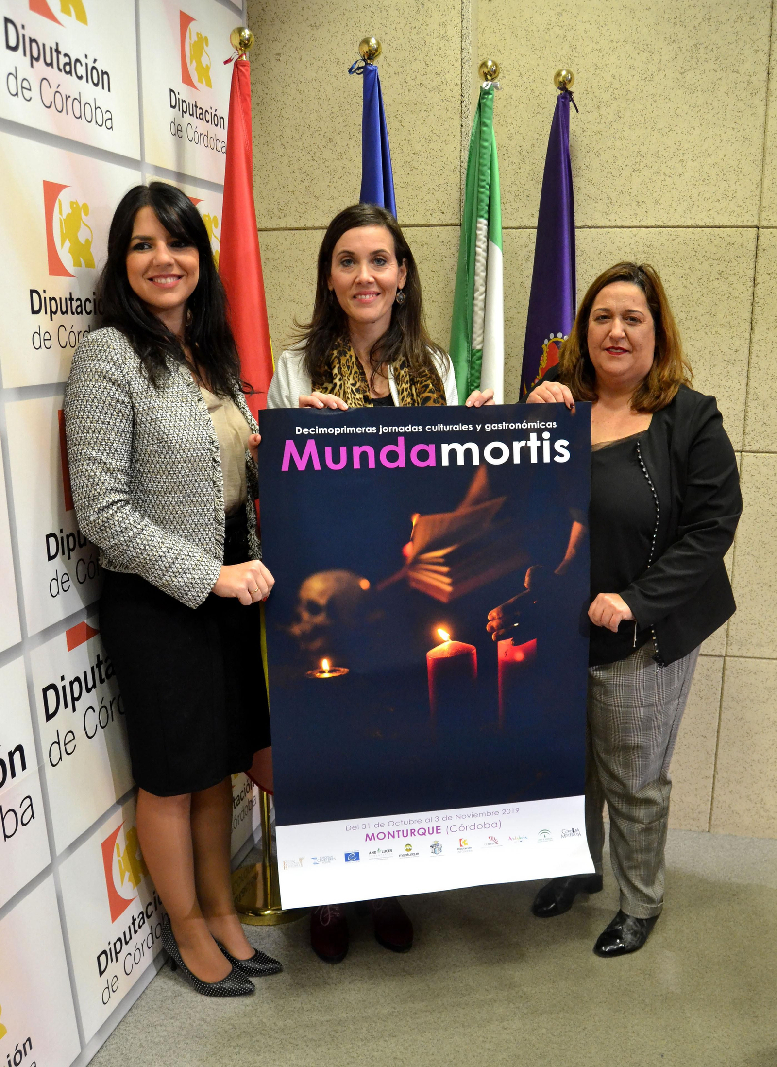 Purificación Joyera, María Teresa Romero y Salud Navajas.