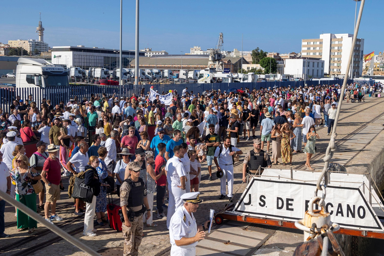 Armada: Las mejores imágenes de la llegada del 'Juan Sebastián de Elcano' a Cádiz Armada: Las mejores imágenes de la llegada del 'Juan Sebastián de Elcano' a Cádiz