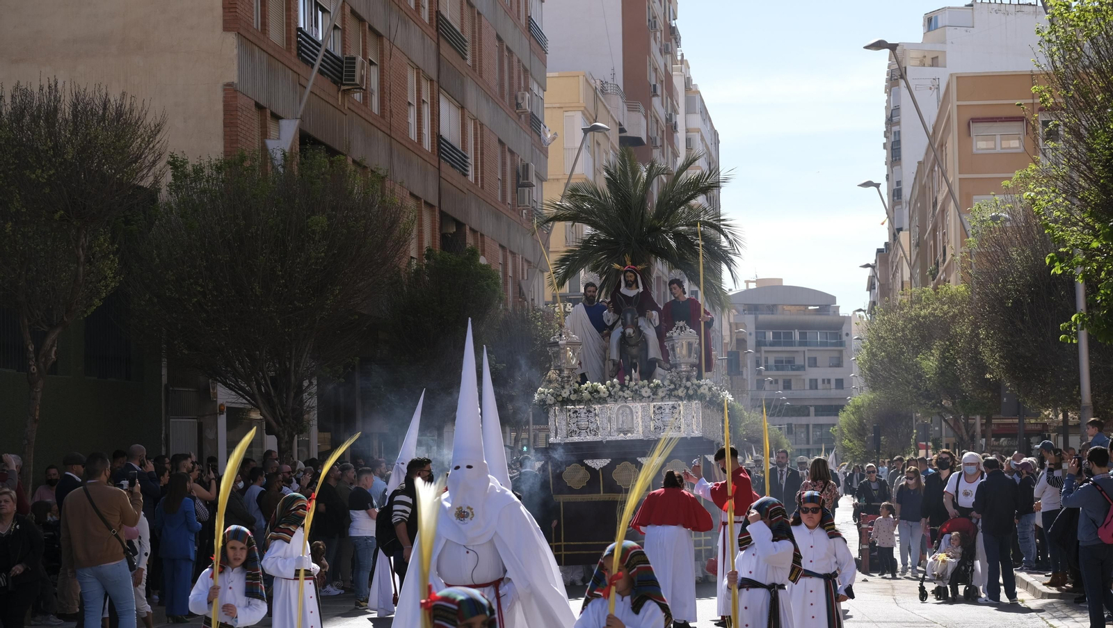 Fotogalería de la procesión de La Borriquita en Almería. Semana Santa 2022.