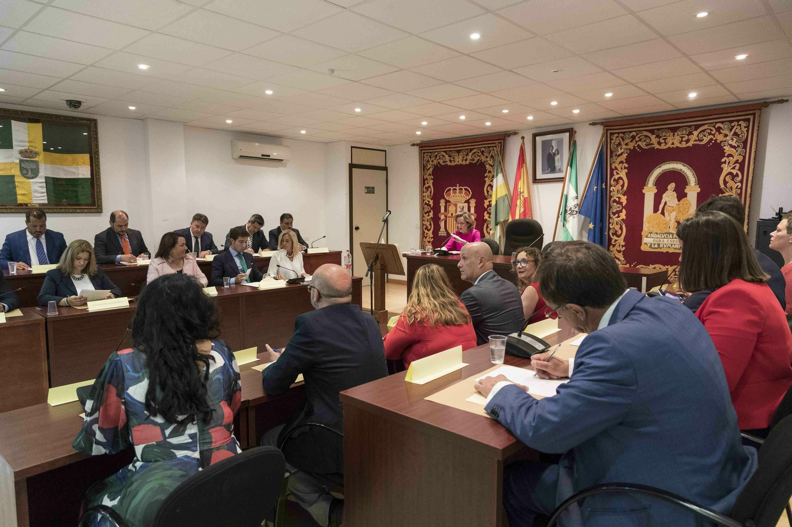 El Pleno de constitución en el Ayuntamiento de Bormujos, minutos antes de la votación para la Alcaldía.