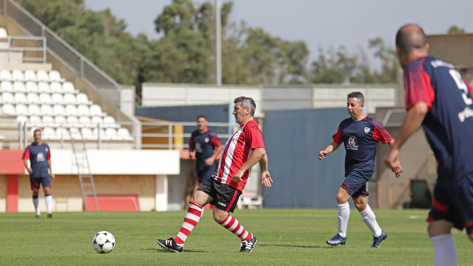 Fotos del triangular de homenaje a Fernando Gallego de los Veteranos del Algeciras CF