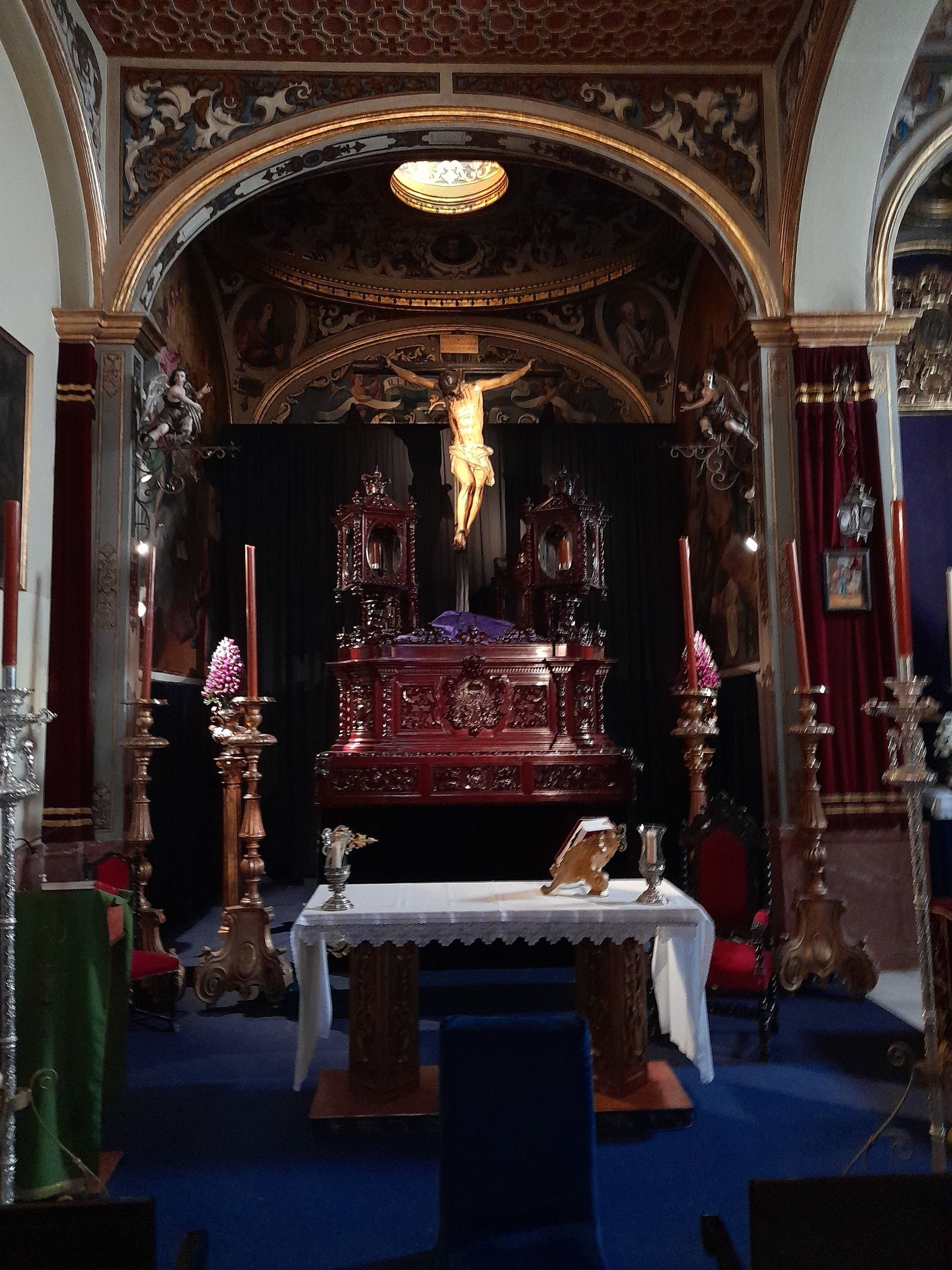 El Cristo de la Fundación, en su paso, para el quinario que comienza este martes.