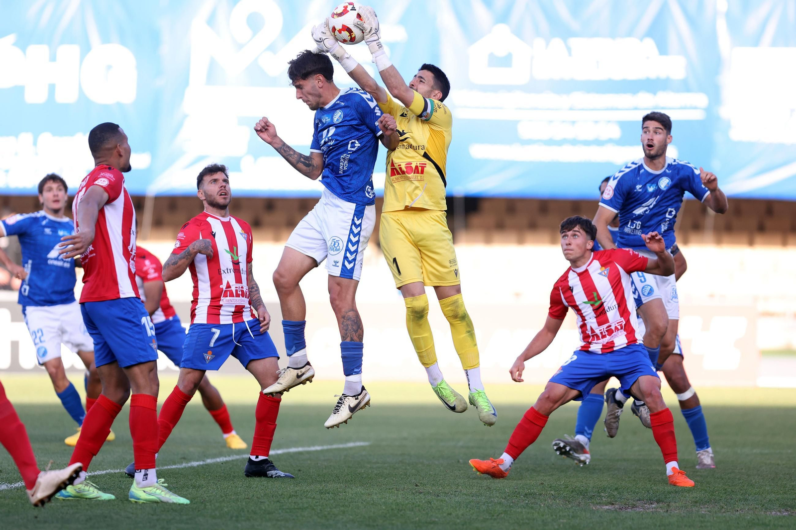 Imágenes del Xerez DFC contra el Don Benito en Chapín