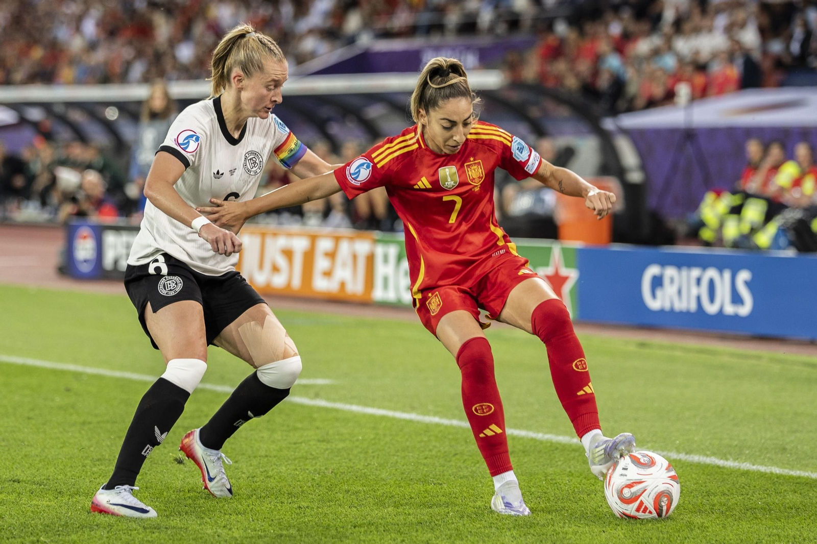 Las mejores imágenes de la semifinal Alemania-España de la Eurocopa femenina