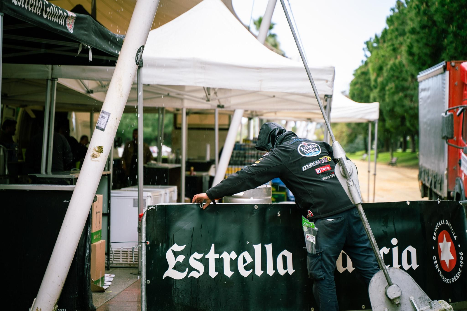 Imágenes del viernes 4 de abril en Huelva