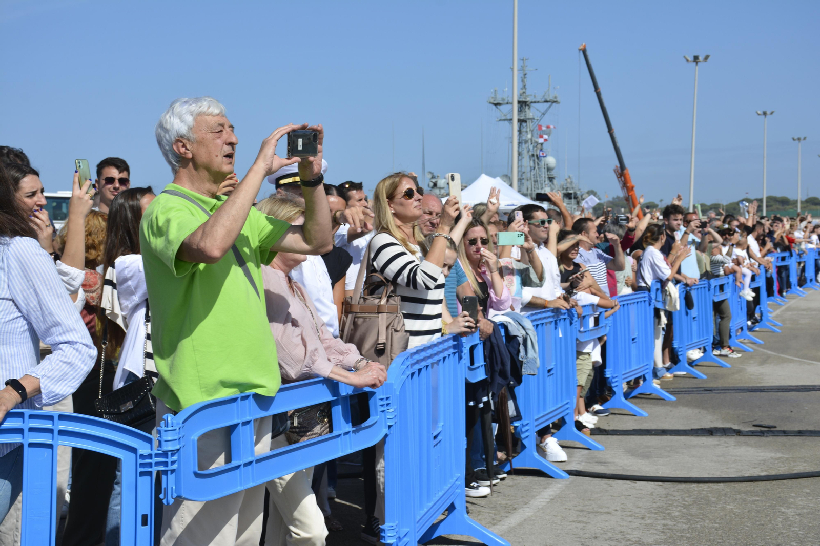 Armada: Las imágenes de la despedida a la fragata Navarra en la Base de Rota